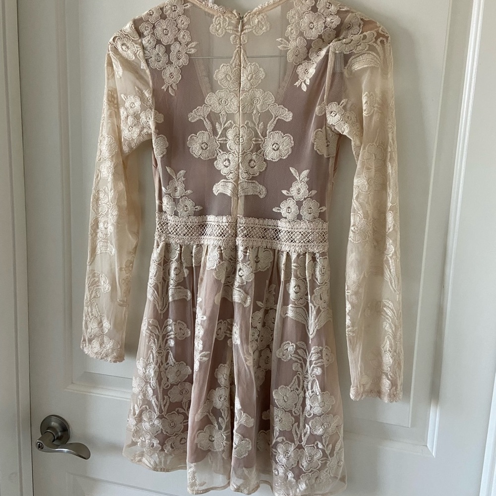 Rare For Love & Lemons Lace Women’s Mini Dress White Nude Sheer Size Small - Picture 7 of 8